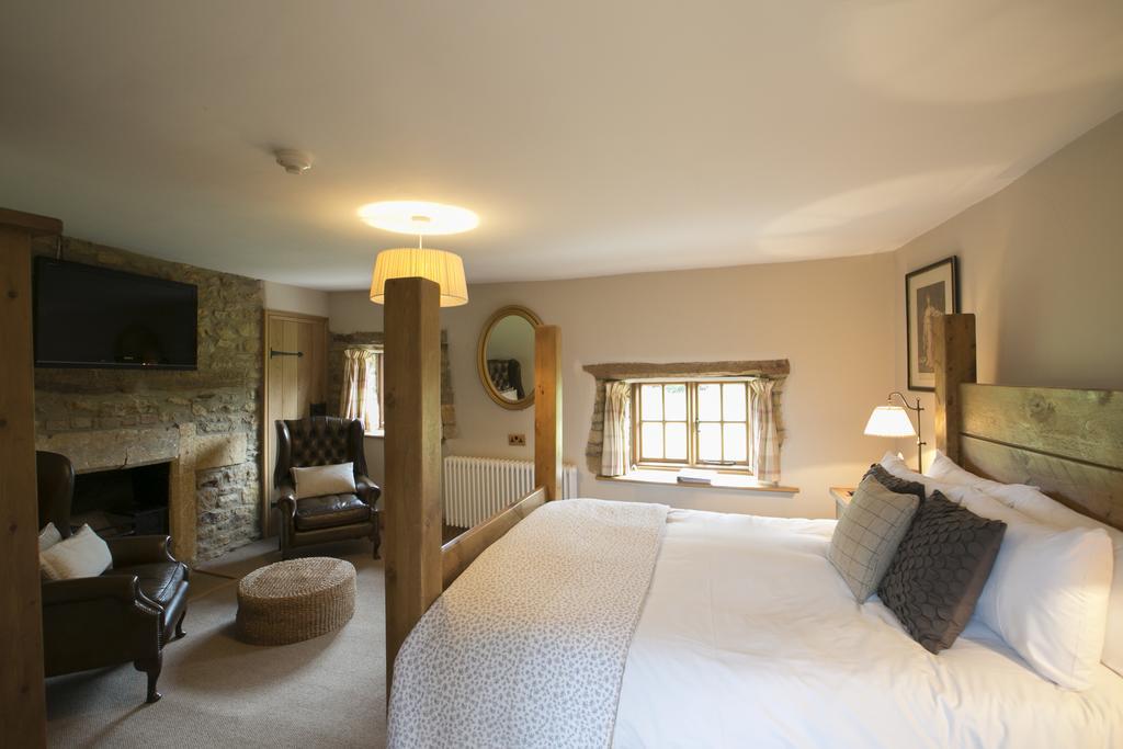 فندق تْشيبينْغْ كامبدينفي  The Ebrington Arms الغرفة الصورة